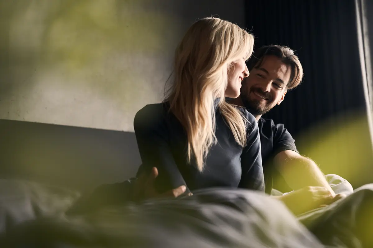 Gäste genießen einen entspannten Morgen im bäck stage Hotel
